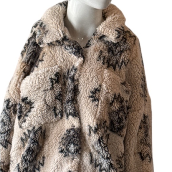 Thread & Supply Mojave Desert Aztec Ivory & Grey Sherpa Teddy Jacket Size M - Picture 4 of 15